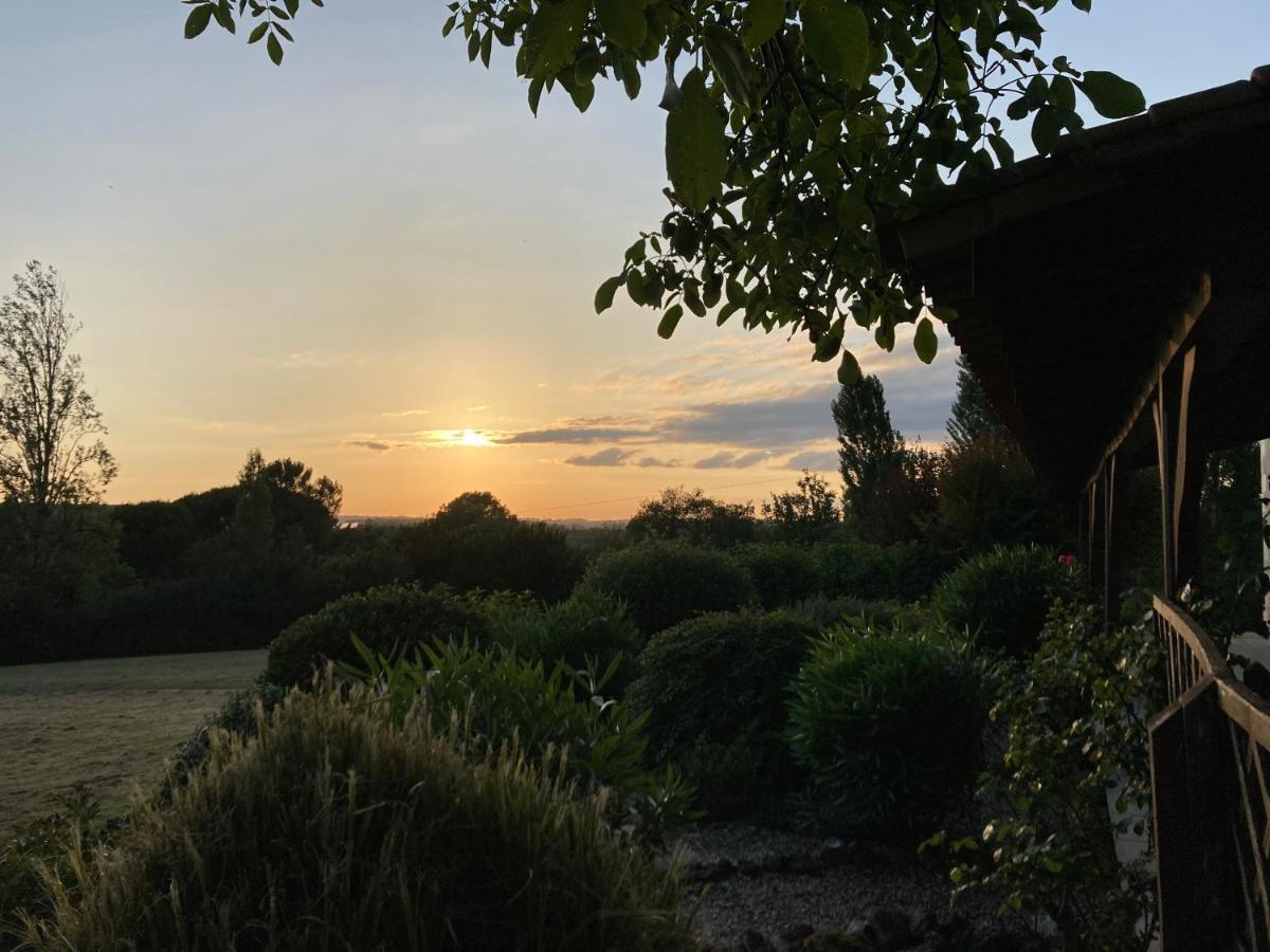 RARE EXCLUSIVITE La Villa Fongrivoise Grande Piscine avec terrasse 5 chambres et salle de bain WC privatifs Patio Cheminée sans Vis à Vis - B&B Thénac