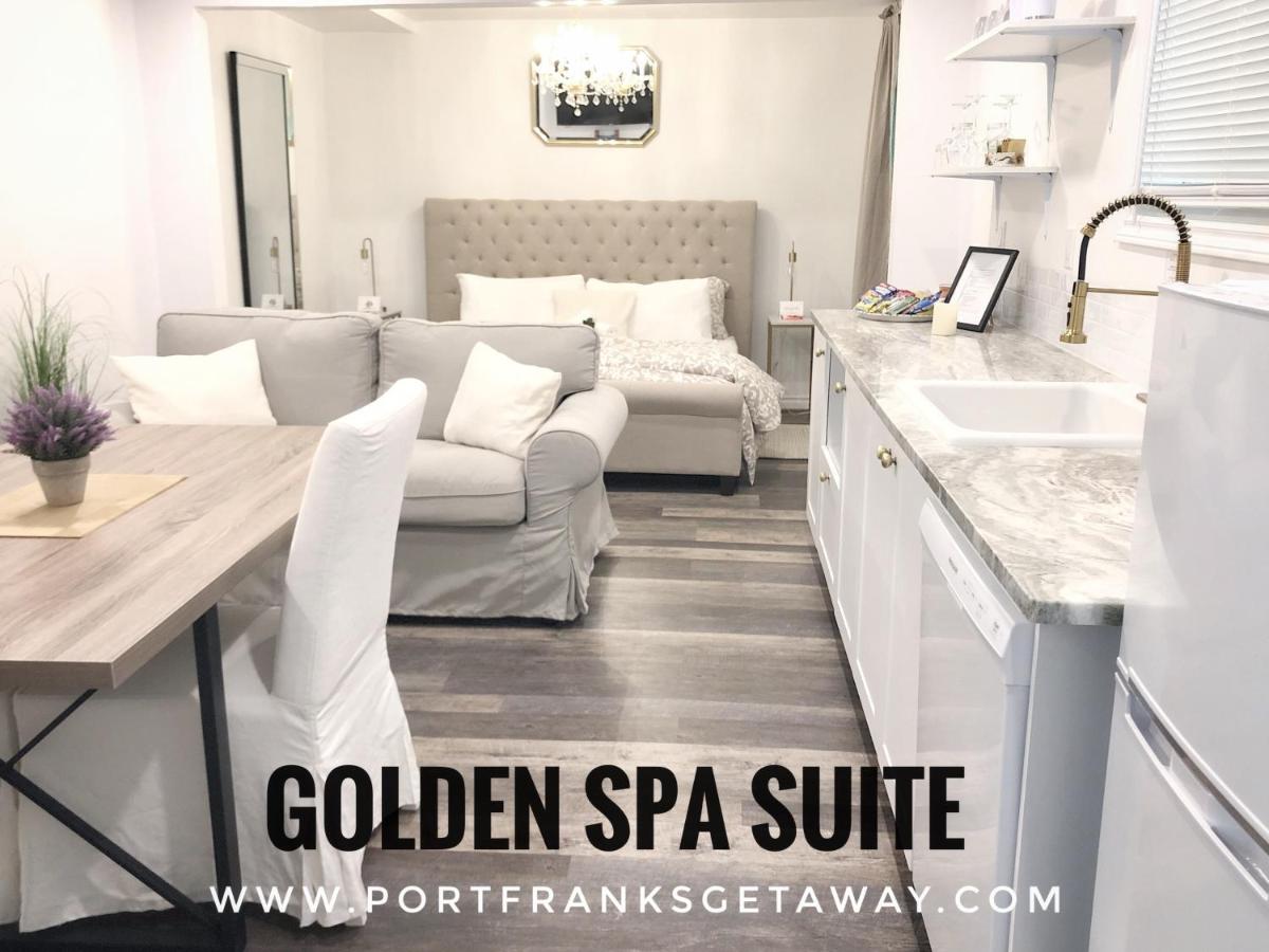 Romantic Golden Spa Suite - Ferienwohnung Lambton Shores