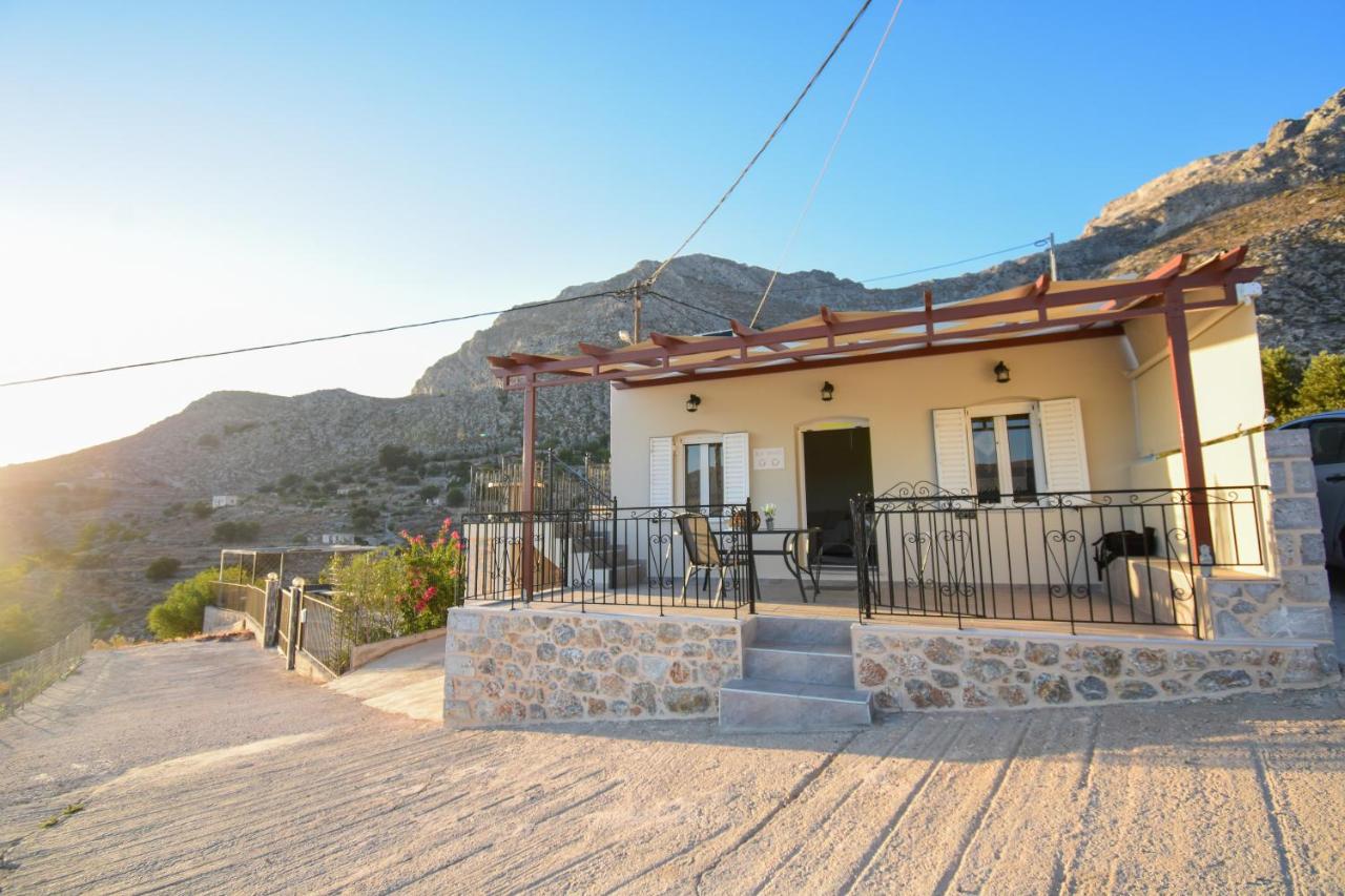 Private House Niki Kalymnos - B&B Pánormos