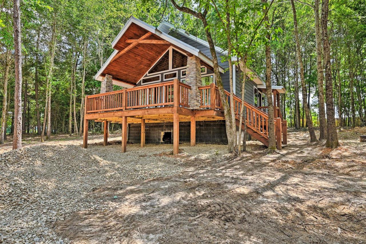B&B Broken Bow - Broken Bow Couples Retreat with Fire Pit and BBQ! - Bed and Breakfast Broken Bow