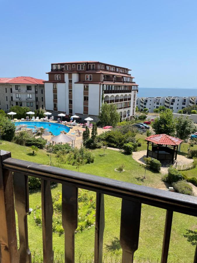 Stylish Apartment Sv Vlas Елегантен двустаен апартамент Св Влас - B&B