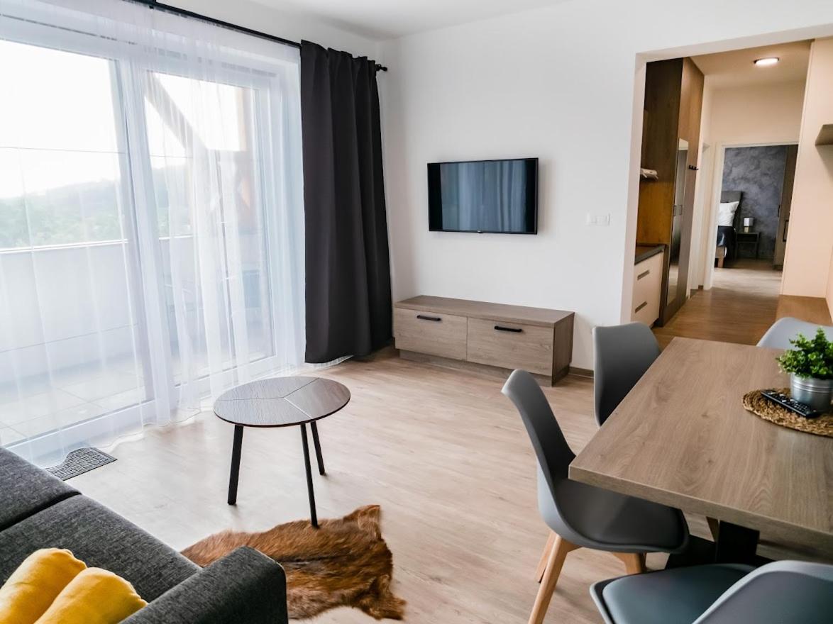 Apartment mit Terrasse