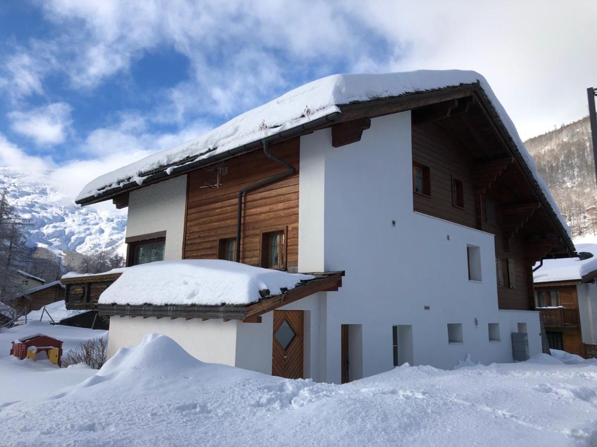 Stilvolle grosszügige 7.5 Zi Maisonette Wohnung 10 Pers - Bed and Breakfast