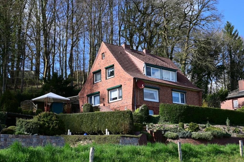 B&B Burgerfeld - Haus Lisa Burg Dithmarschen am Nord Ostsee Kanal Nordsee - Bed and Breakfast Burgerfeld