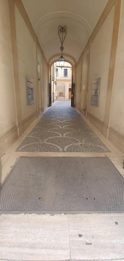 Chiara's place at Pantheon - your apt in Rome - B&B
