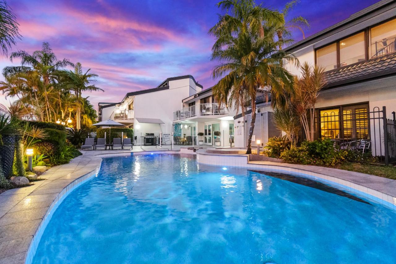 Noosa Boutique Apartments & Elkhorn Villas - B&B Noosa Heads