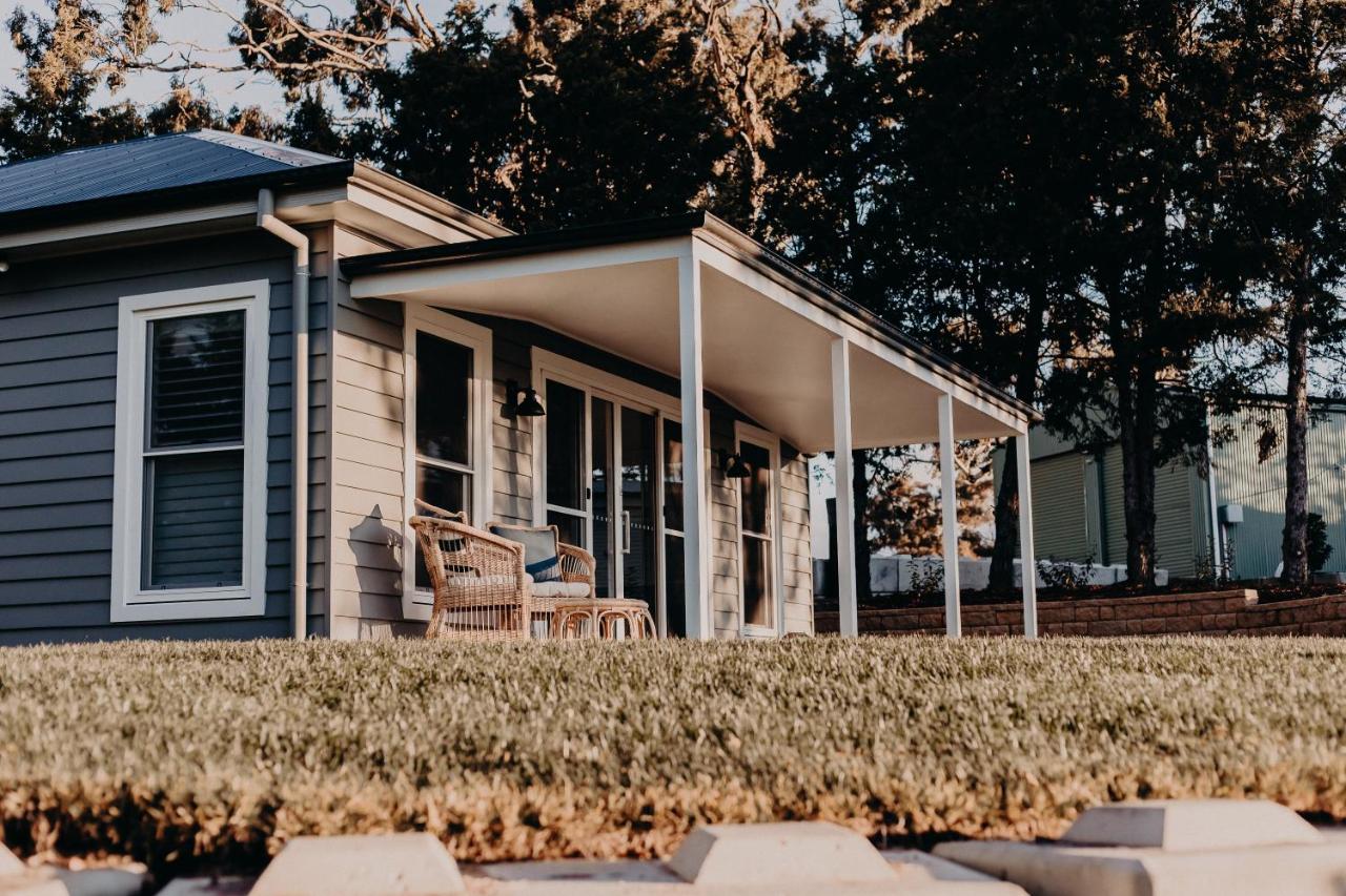 The Red Hill Nest - B&B