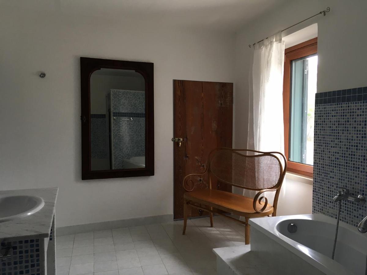 Dreibettzimmer mit Balkon