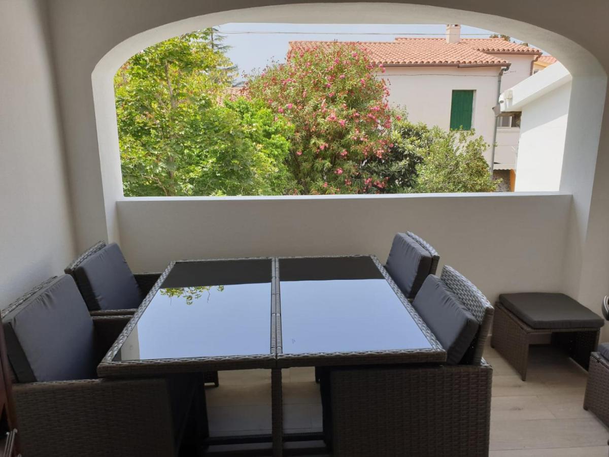 Apartment mit Terrasse