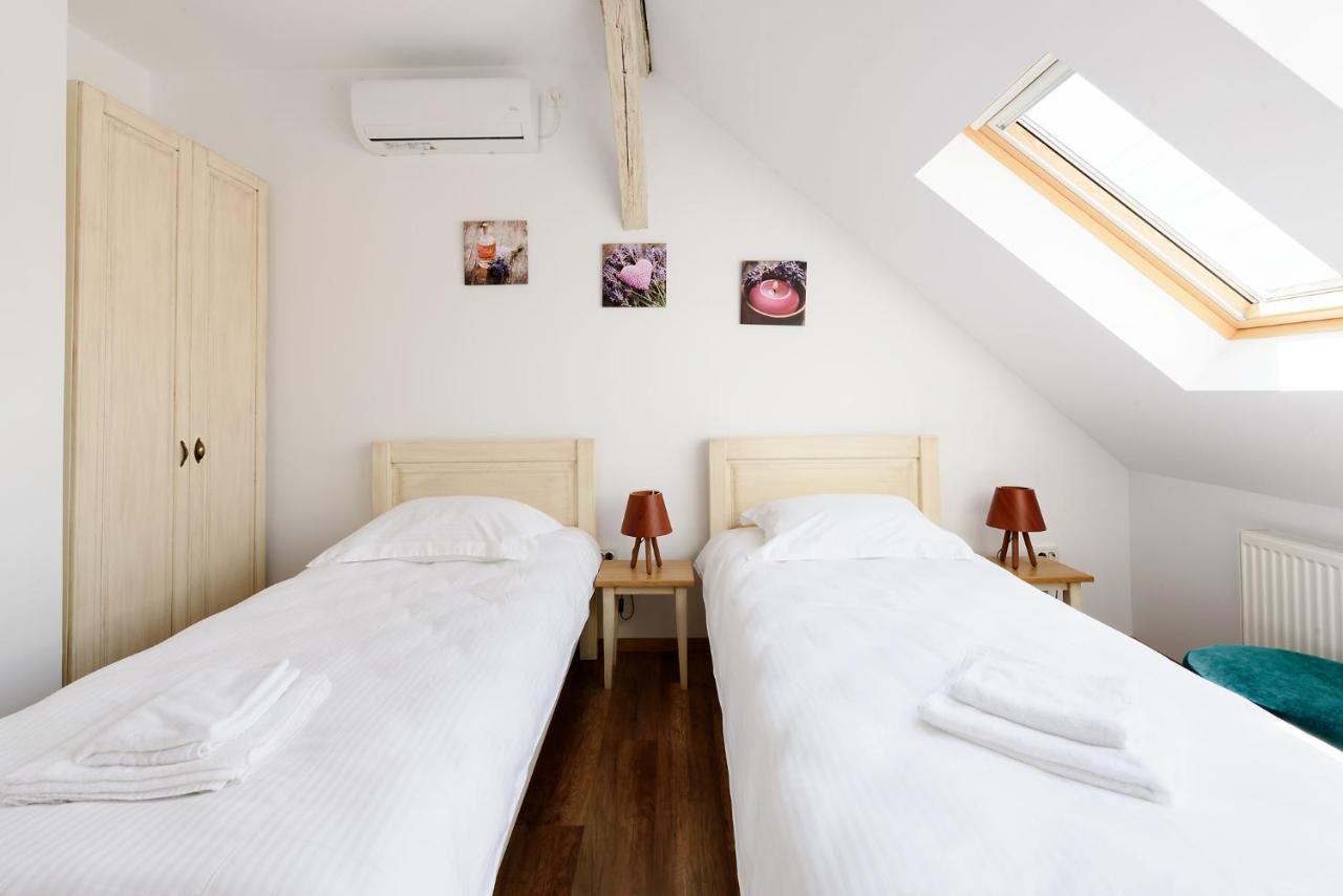 Triple Room with Private Bathroom