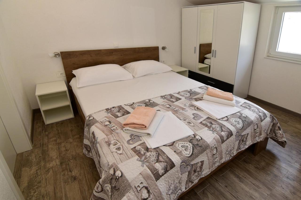 Appartamento con 2 Camere da Letto e Vista Mare 