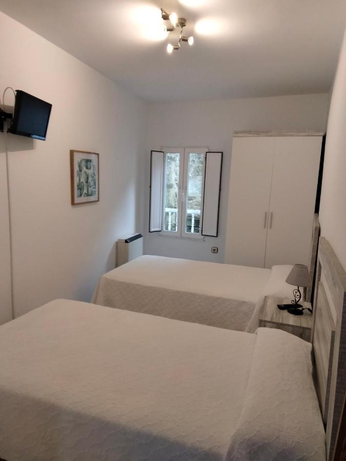 Tweepersoonskamer met 2 Aparte Bedden