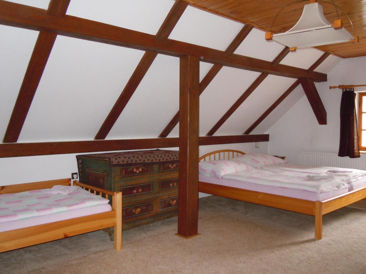 Vierbettzimmer mit privatem externen Bad