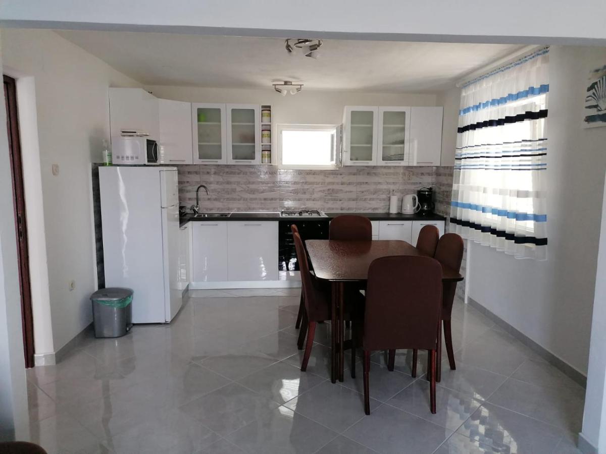 Apartment Slavica - Bed and Breakfast Trogir