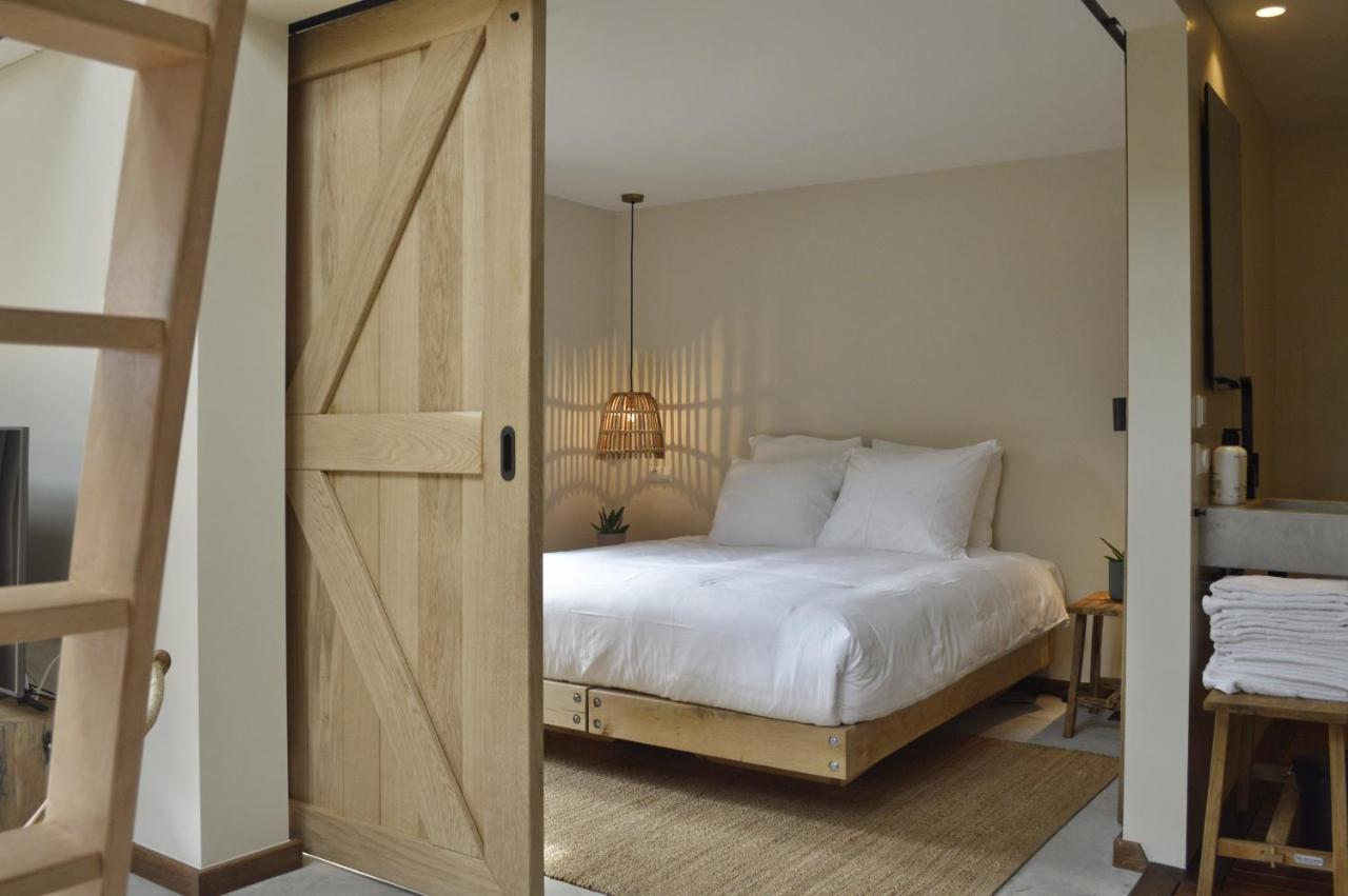 Deluxe Suite with Spa Bath
