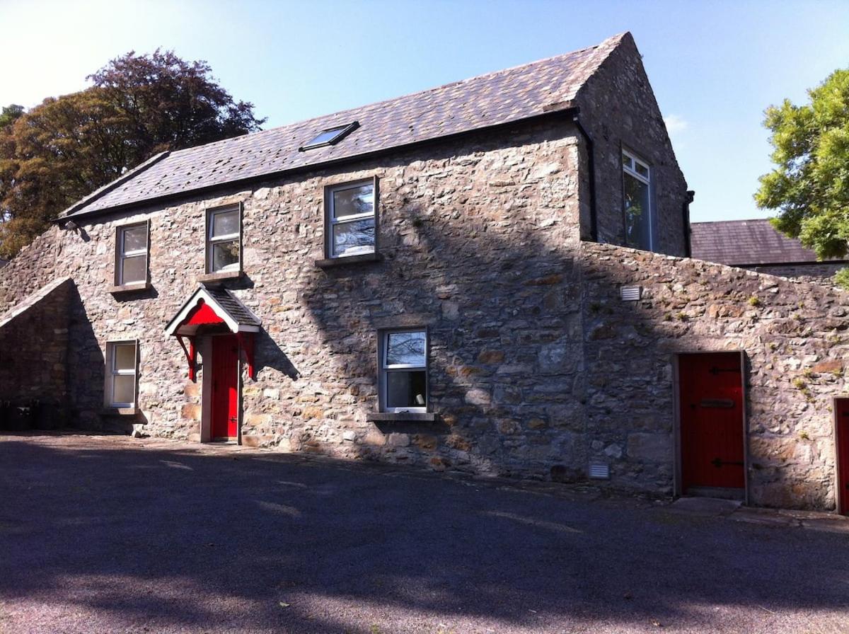 B&B Foxford - The Stables - 200 Year Old Stone Built Cottage - Bed and Breakfast Foxford