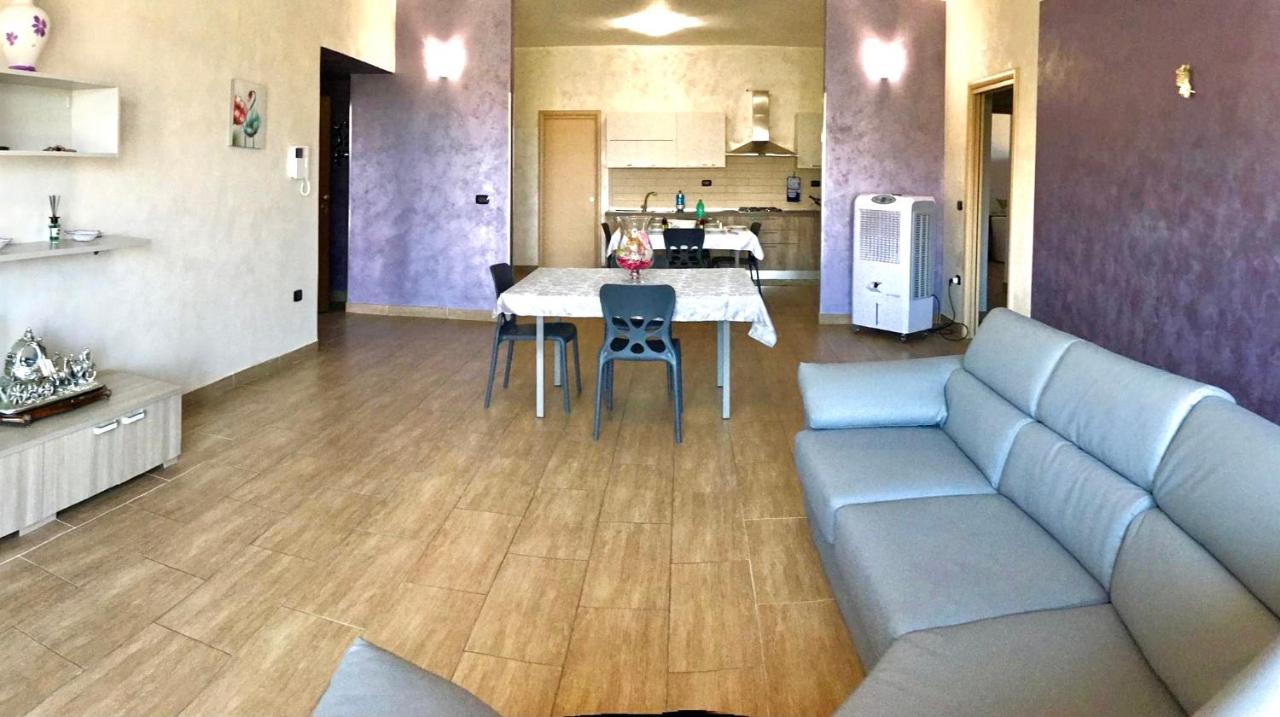 Apartment mit Balkon