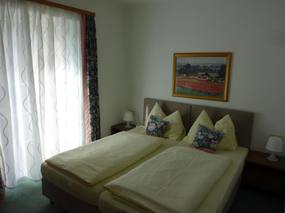 One-Bedroom Apartment with Balcony - Type B1, No. 21