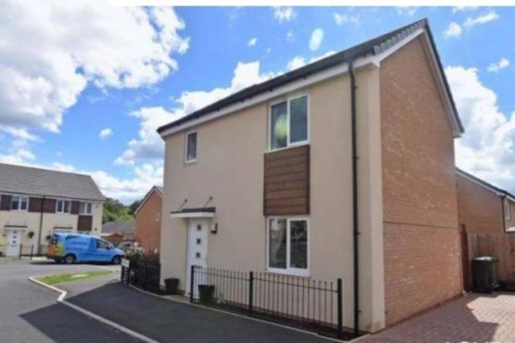 Dudley House **Staycation & Contractors** Sleeps 7 - B&B
