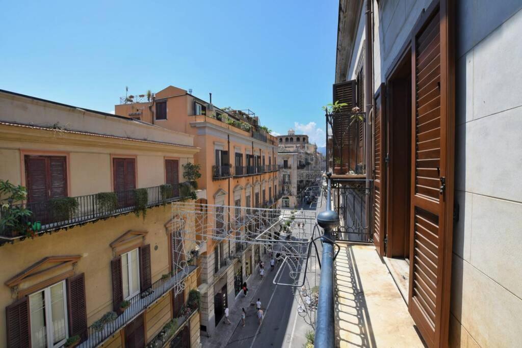 iFlat Casa Tesò con terrazza sui tetti - B&B Palermo