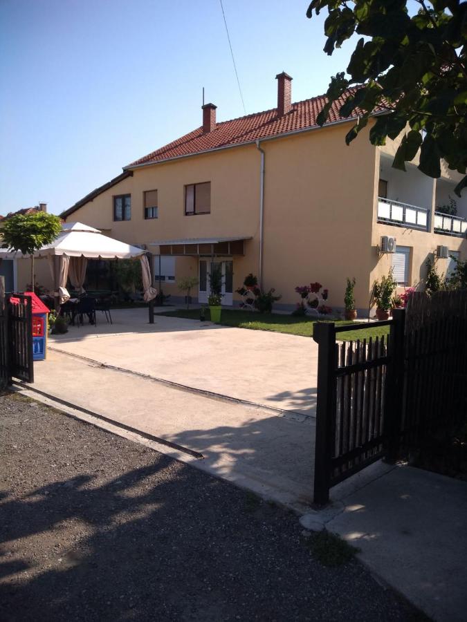 Apartments Kuca Aleksic - B&B Niš