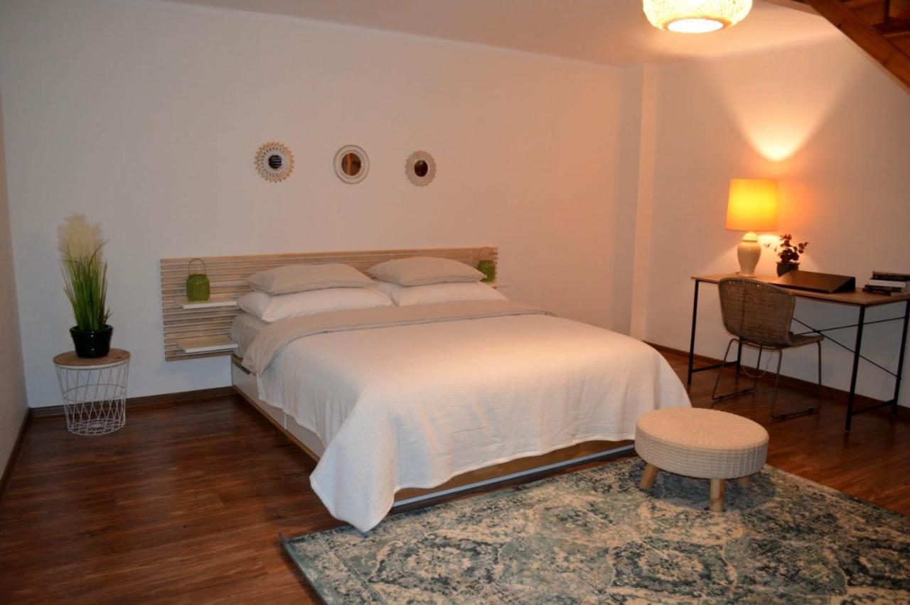 Apartment - Split Level