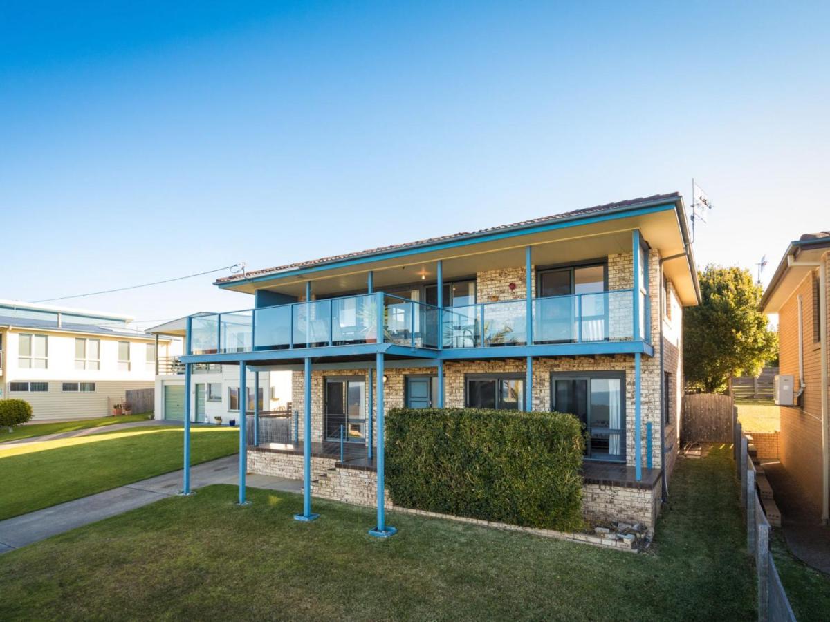 45 Hillside Cres Beach House - B&B