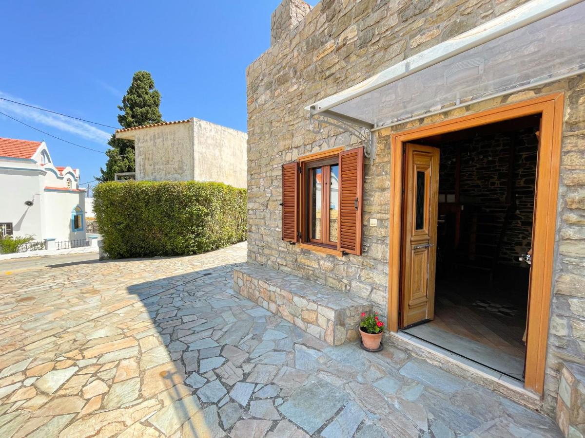 B&B Embonas - Echo Traditional House - Ηχώ Παραδοσιακό Σπίτι - Bed and Breakfast Embonas