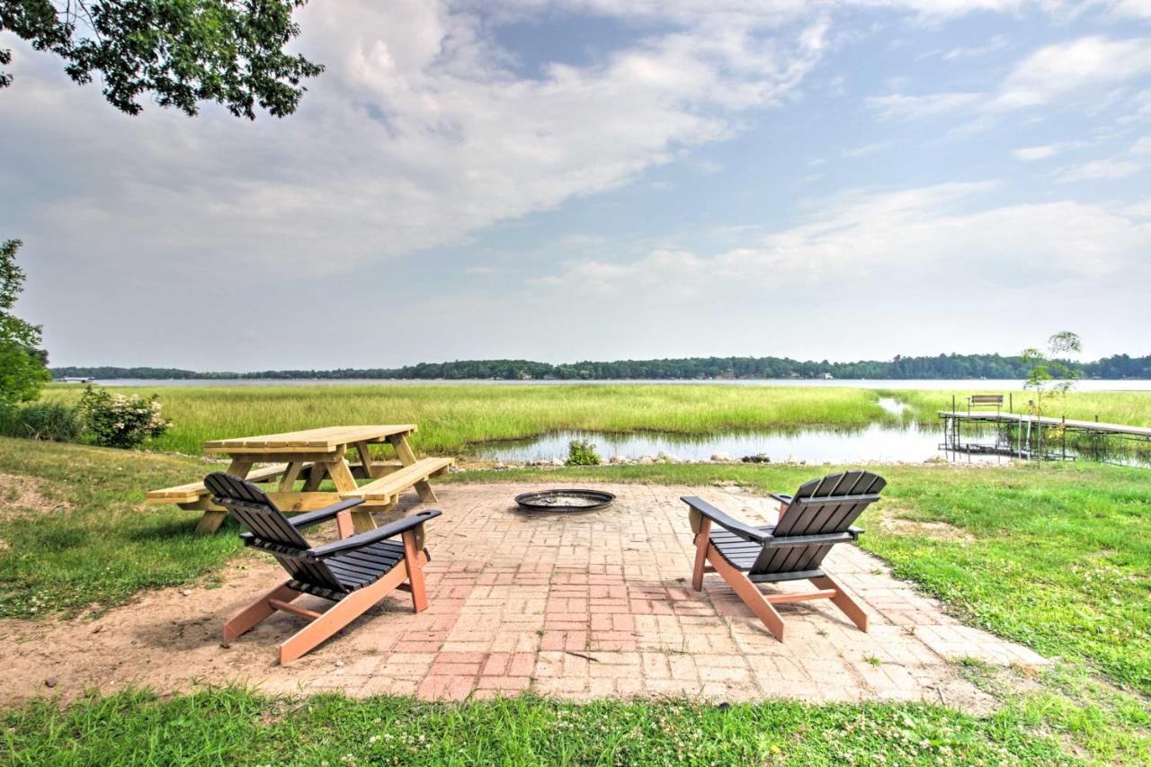 Platte Lake Home with Boat Launch and Deck! - Chambres d’hôtes
