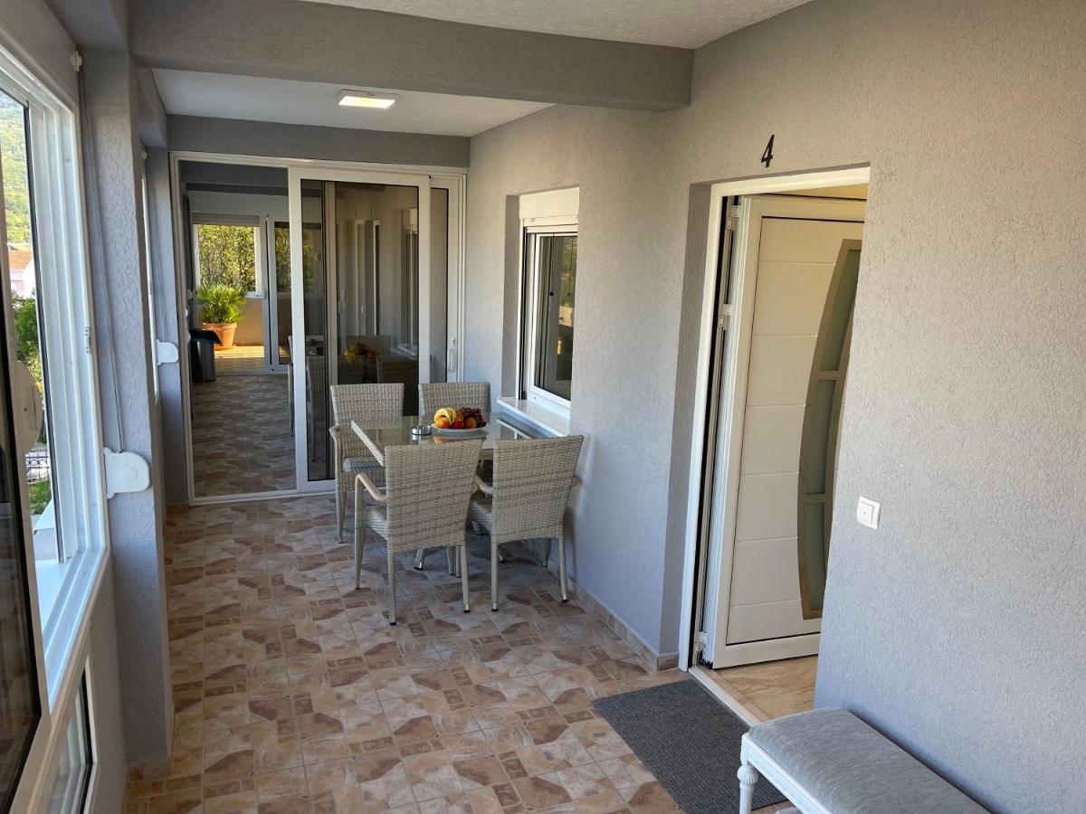 Appartamento con 2 Camere da Letto e Balcone