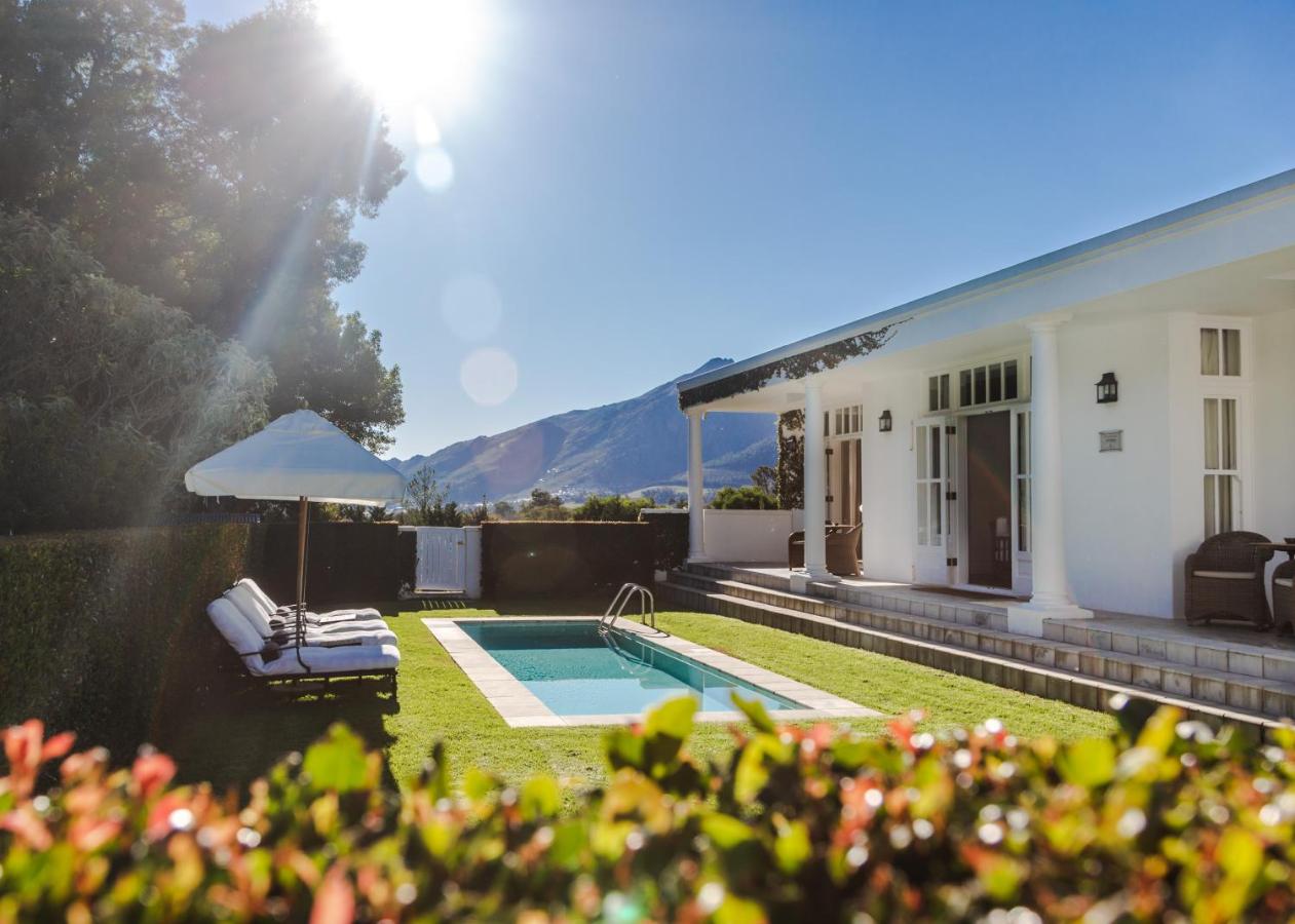 B&B Franschhoek - Lily Pond House at Le Lude - Bed and Breakfast Franschhoek