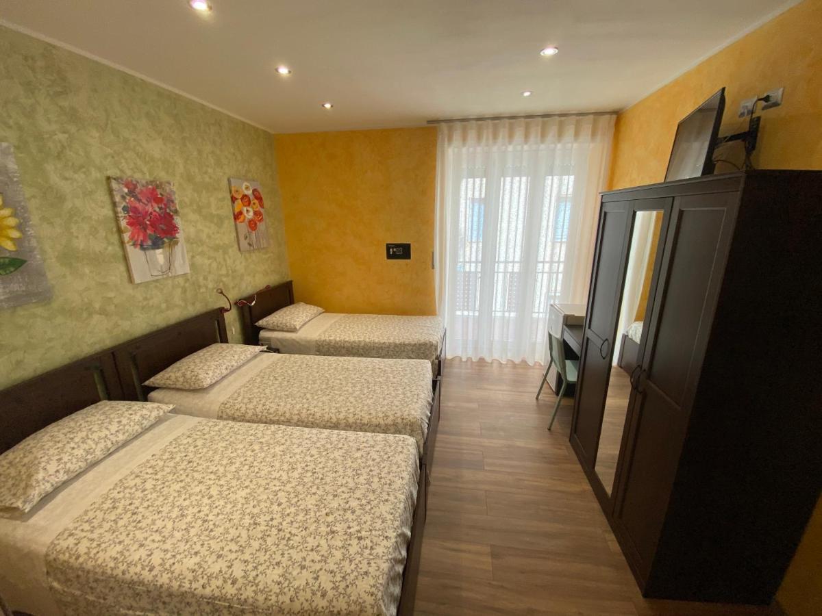 Chambre Triple avec Salle de Bains Privative