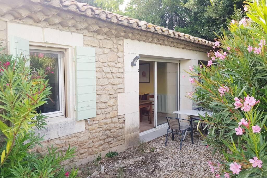 B&B Saint-Rémy-de-Provence - Mas des Figues Gîte #farmstay #certifiedorganic #zeropesticide #agritourism #ecotourism #saintrémydeprovence #Alpilles - Bed and Breakfast Saint-Rémy-de-Provence