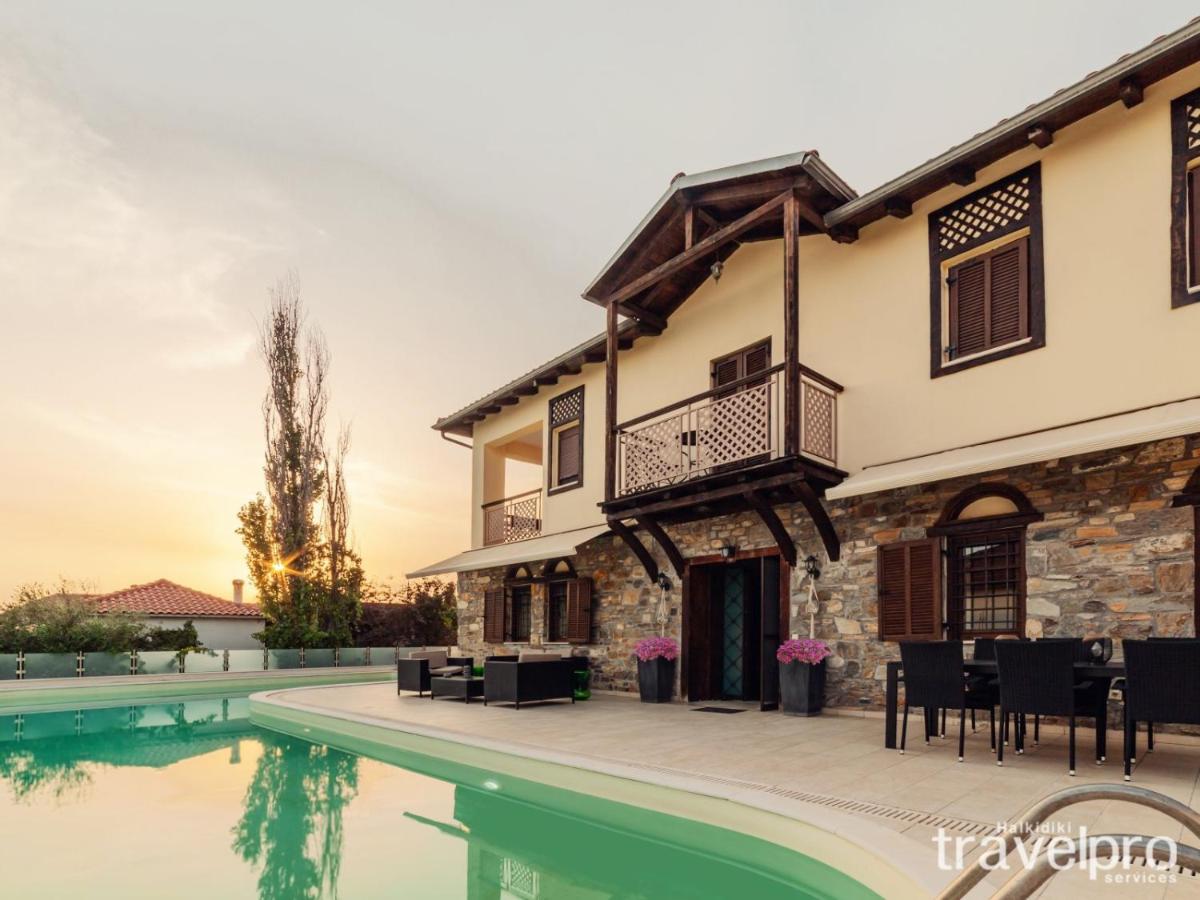 Villa Artemis by RentalsPro - Nikiti Halkidiki - B&B Nikiti