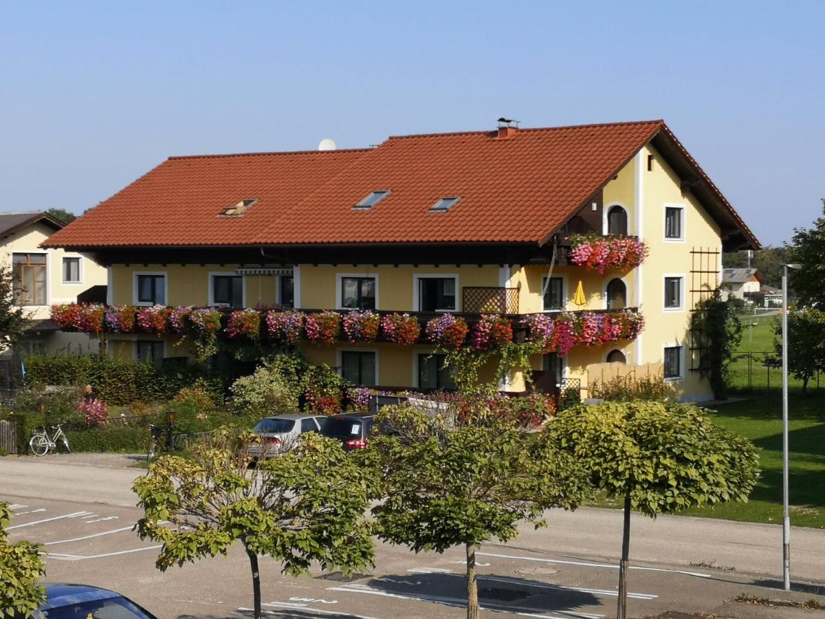 Ferien-Garconniere Hemetsberger - B&B Weyregg