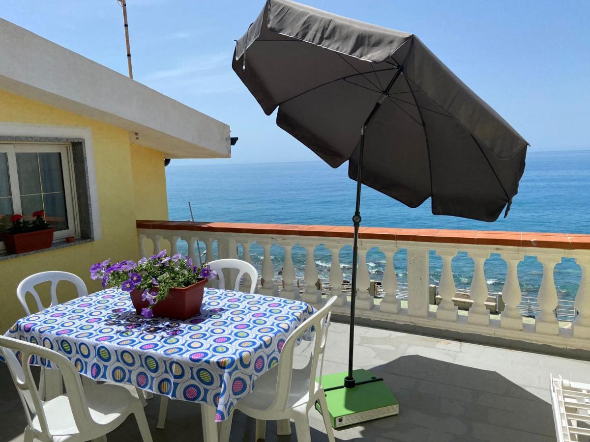 B&B Marina - A picco sul mare - Bed and Breakfast Marina