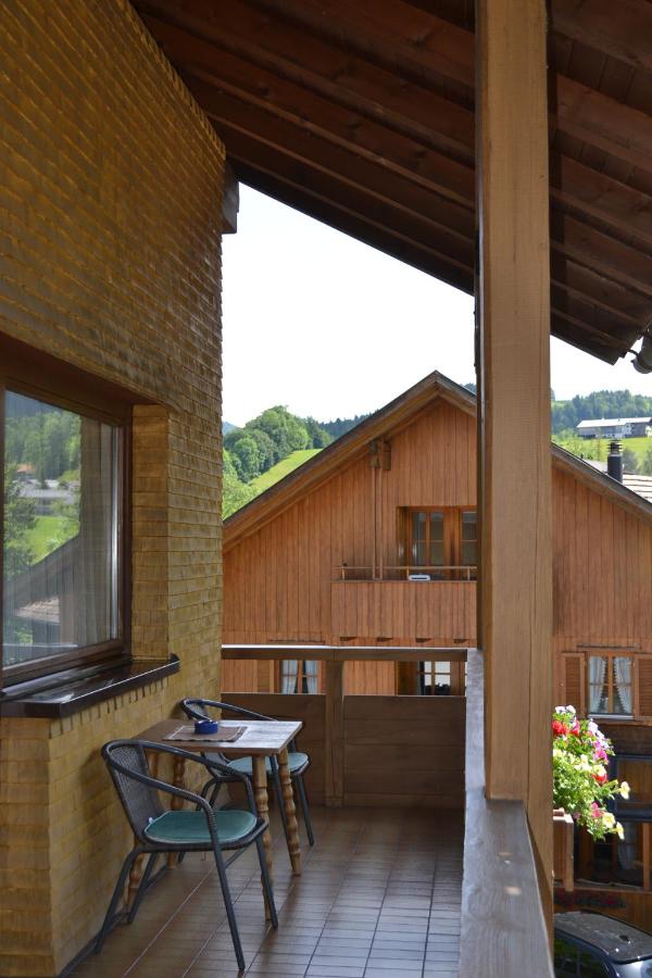 Doppelzimmer mit Balkon
