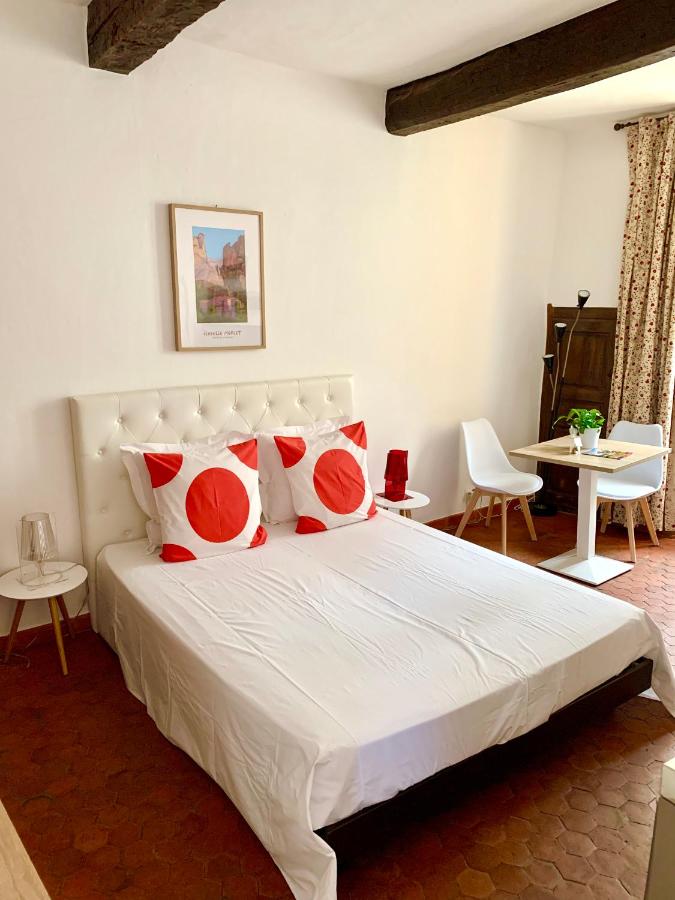 le 1835, studio rouge-Corail - B&B Moustiers-Sainte-Marie