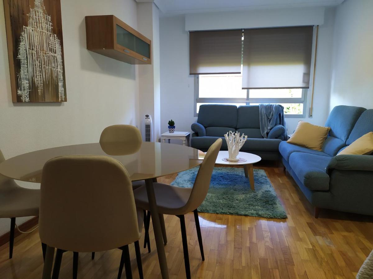 Apartamento Poniente con dos baños muy céntrico 6 personas - Chambres d’hôtes Logroño