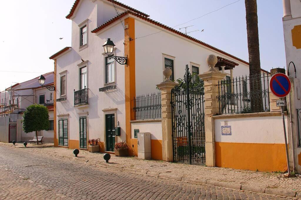 Villa Reis - Boutique House - Bed and Breakfast Golegã
