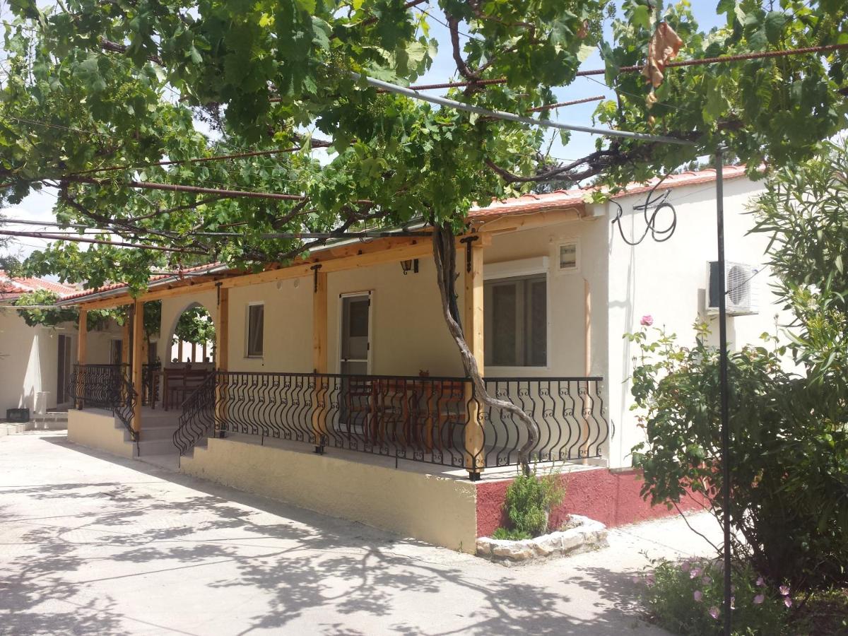 Studios Dimitraki - B&B Skála Rachoníou