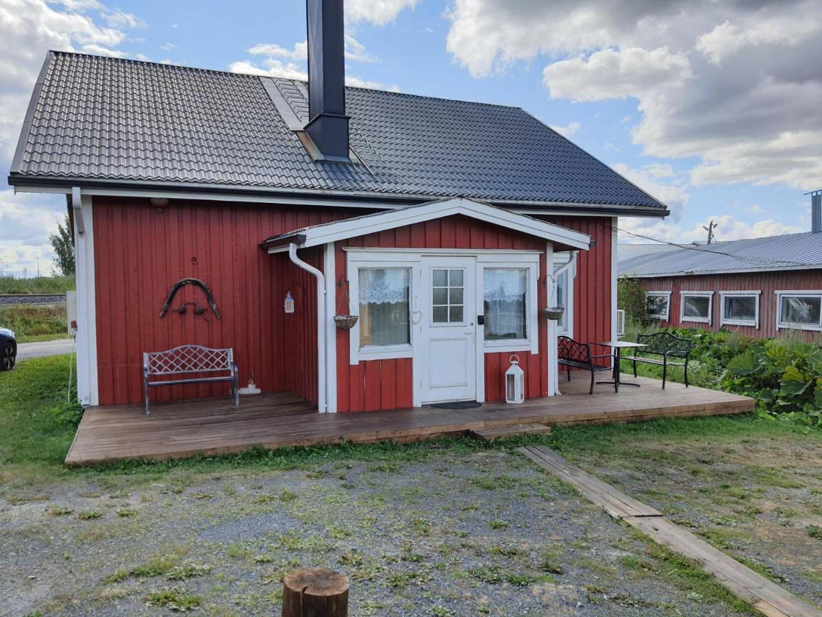 Tiinan Tallin talo - Bed and Breakfast Seinäjoki