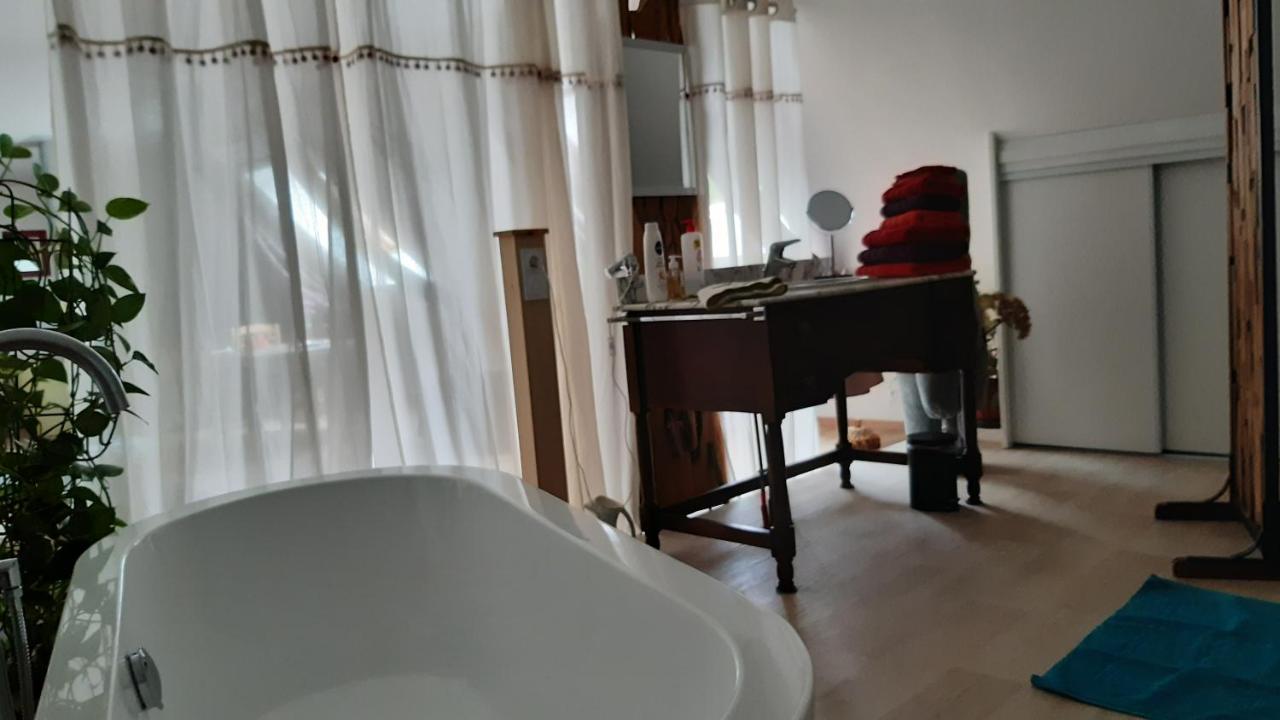 Chambre Triple avec Salle de Bains