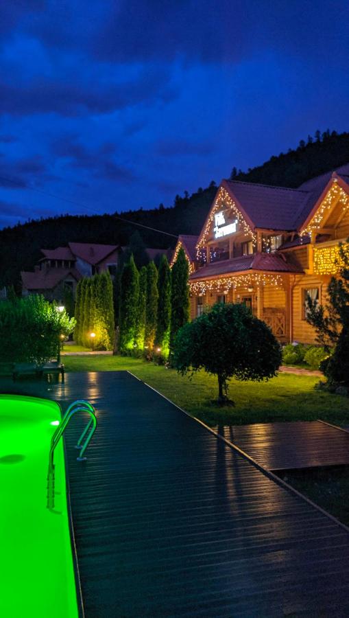 Villa "Затишна" - Bed and Breakfast