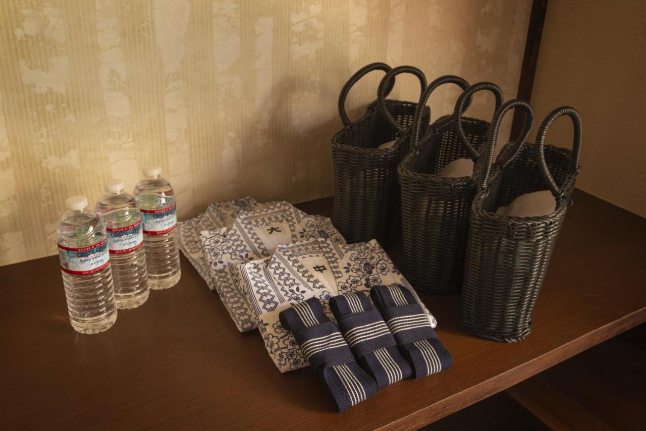 Superior Twin Room with Bathroom