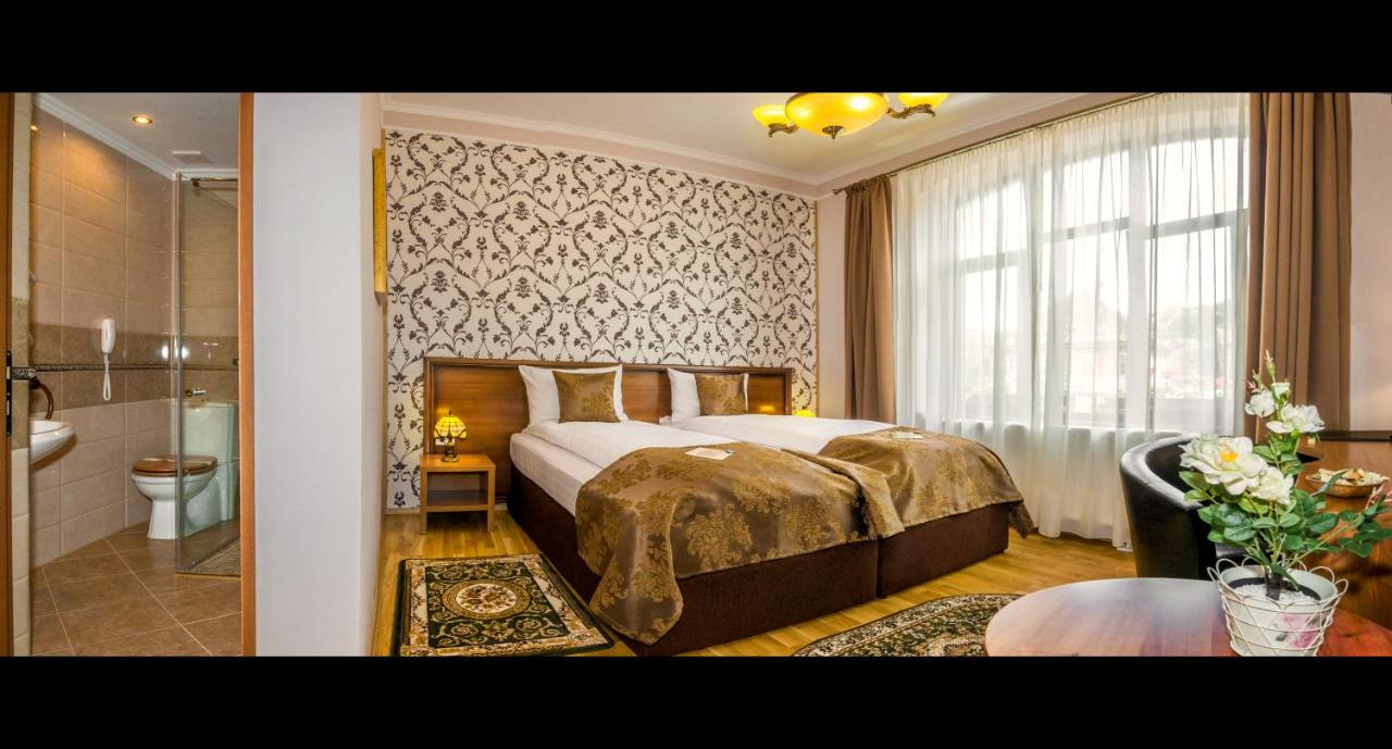 Standard Double or Twin Room with City View