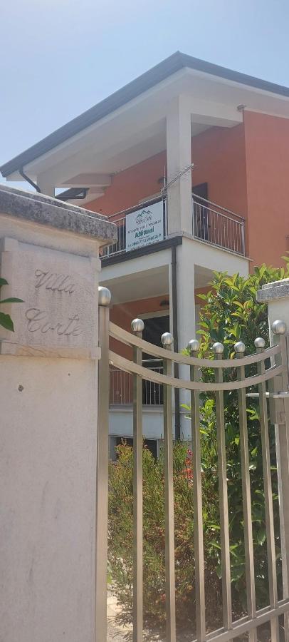 B&B Villa Latina - Villa Corte at Via Roma - Apartments with a View - Bed and Breakfast Villa Latina