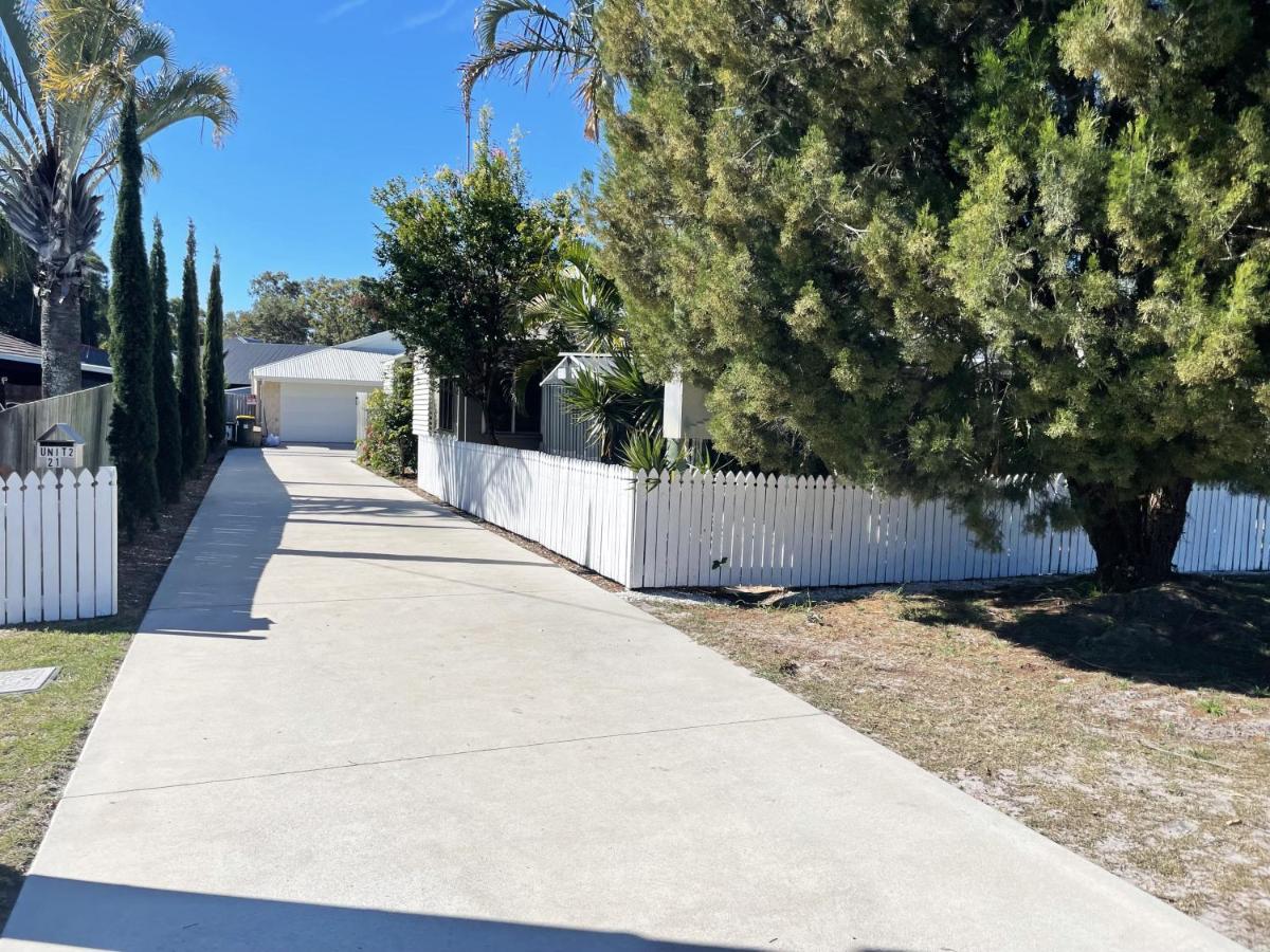 Bribie Beach Bungalow - B&B