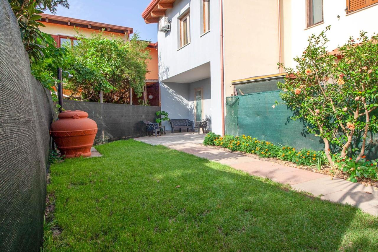 DOMEK Villa a 100mt dalla spiaggia - B&B