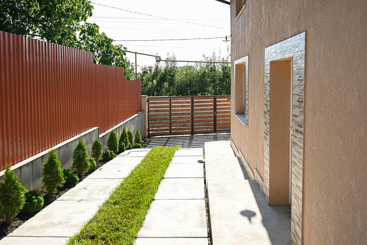 Приватна садиба Затишок - B&B